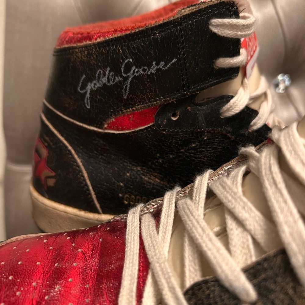 Golden Goose Black and Red Mid-Top Sneakers with Star - Picture 6 of 10